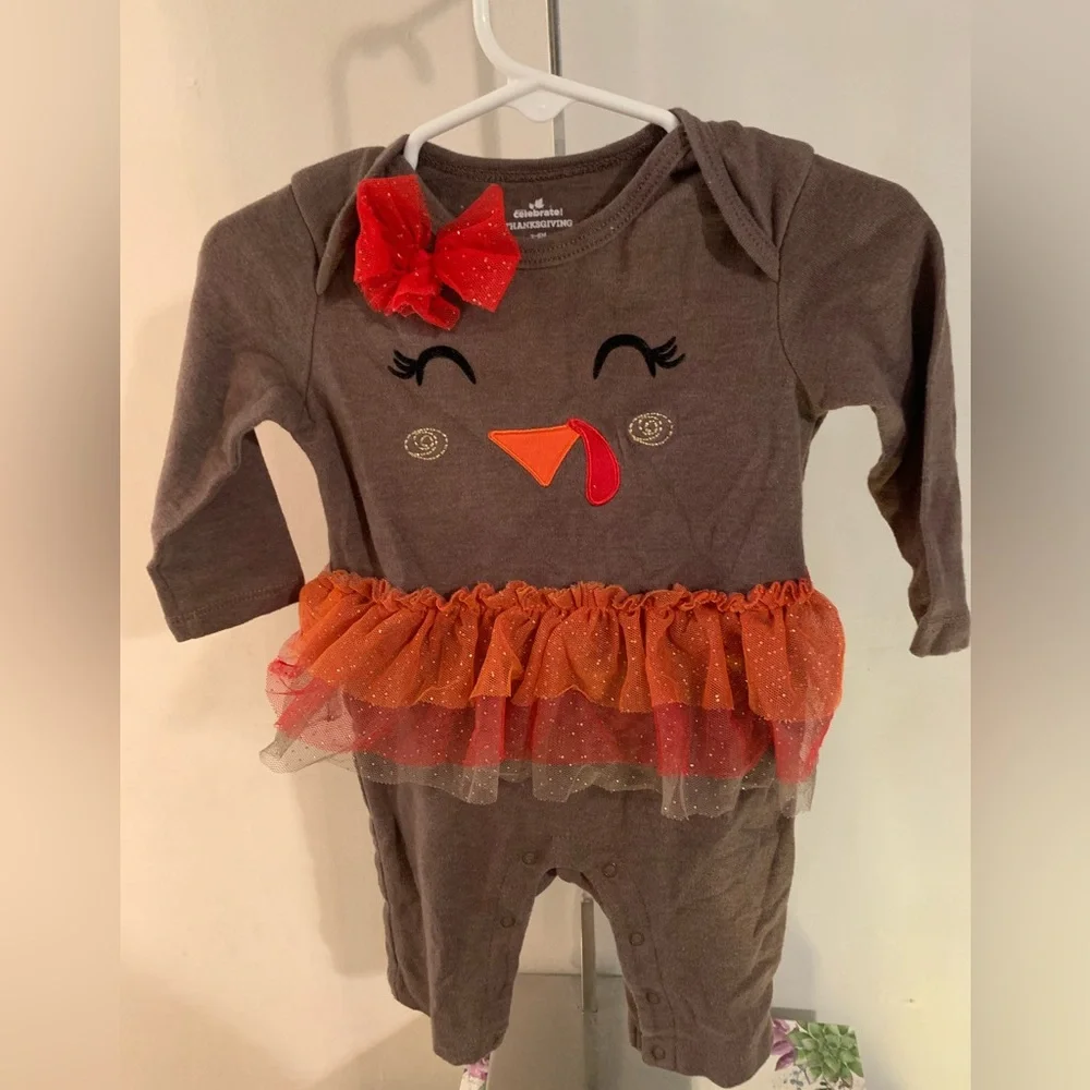 Celebrate Baby Girls Thanksgiving Turkey Romper Size 3 to 6 Months